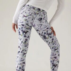 🌟🌟🌟ATHLETA🌟🌟🌟 
Silver, White Activewear Set